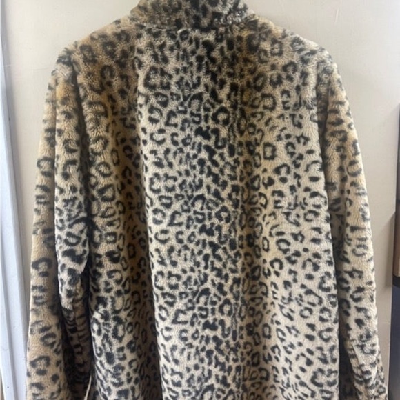 Super soft 3/4 zip in excellent condition - Picture 3 of 3